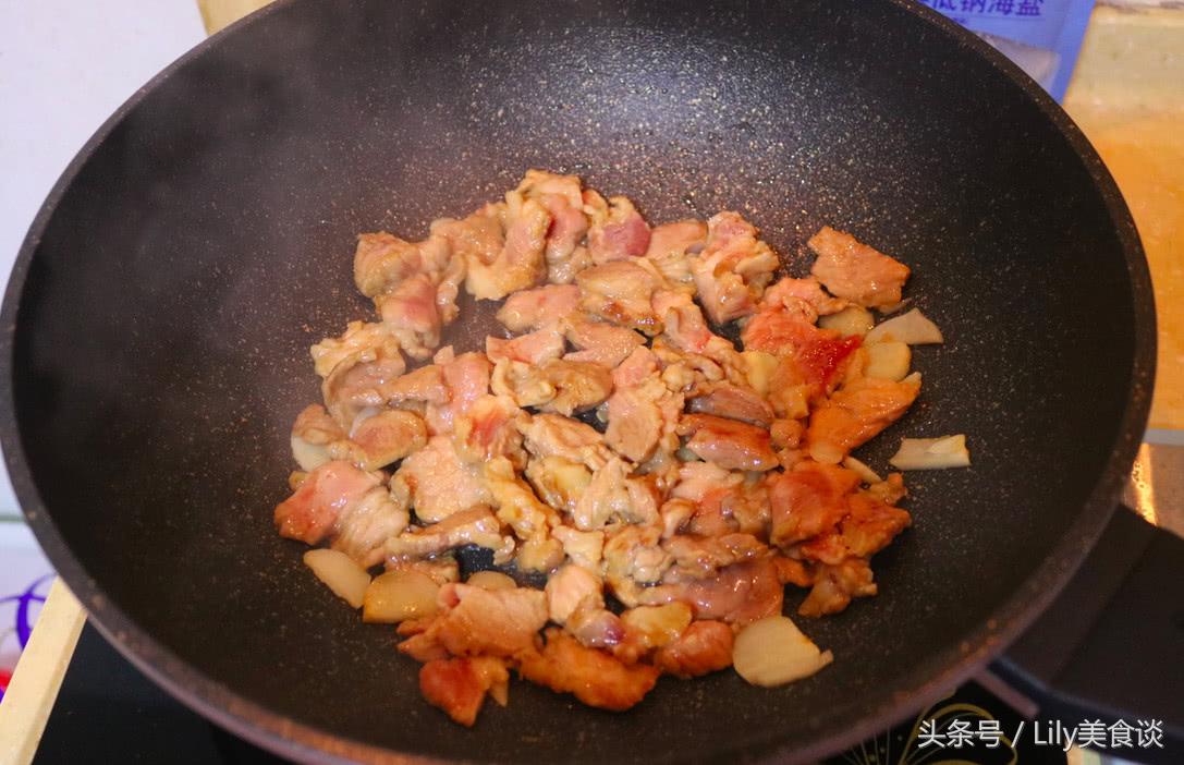 红萝卜炒肉,红萝卜炒肉的做法
