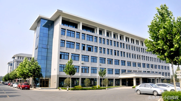 郑州工商学院学费多少（考生很容易混淆）