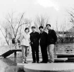 在甘南草原上，他边放羊边学英语，结果高考英语成绩全省第一