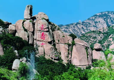 山海关长寿山黄金海岸自然保护区是国务院1990年9月30日批准建立的