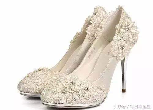 十二星座专属的水晶鞋，白羊座最美，最亮眼，让灰姑娘都黯然失色