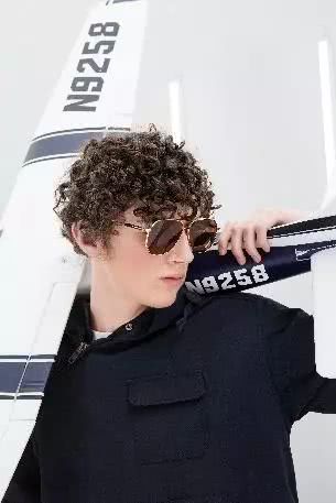 约在黄冈万达，见你 aojo生活眼镜，总有一款适合你