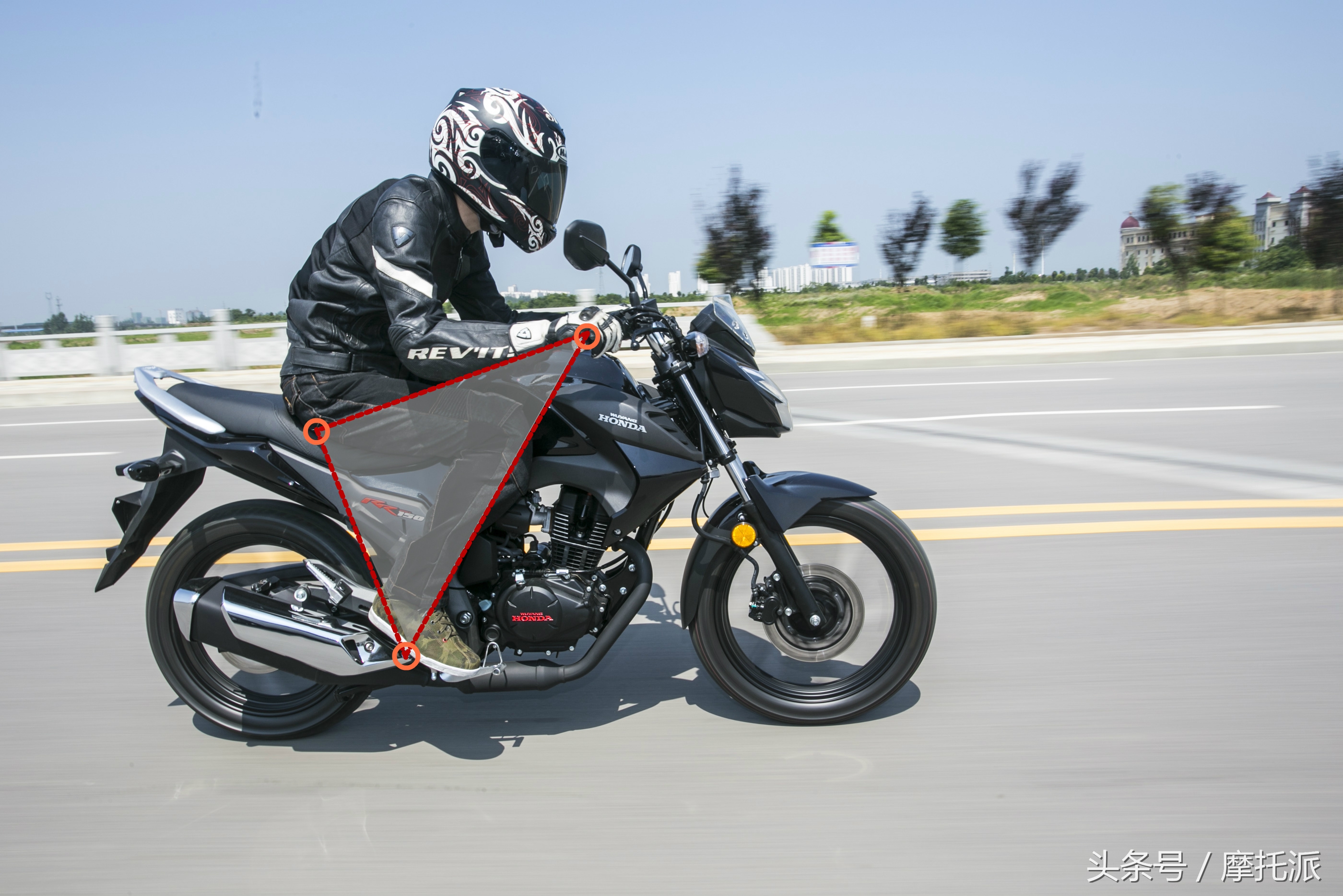 可玩度不错,到手价12800元,国四电喷幻影150动态测评