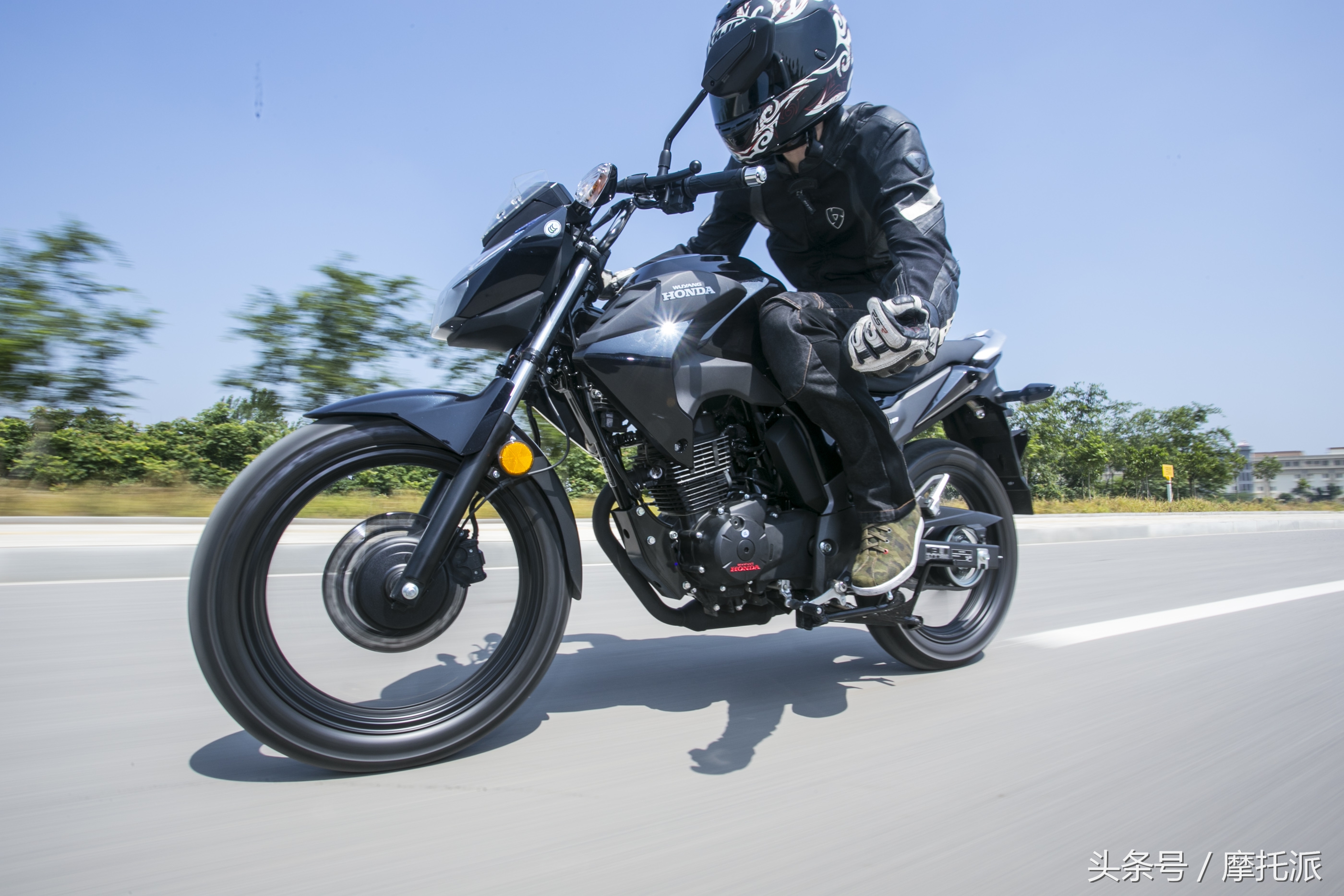 可玩度不错,到手价12800元,国四电喷幻影150动态测评