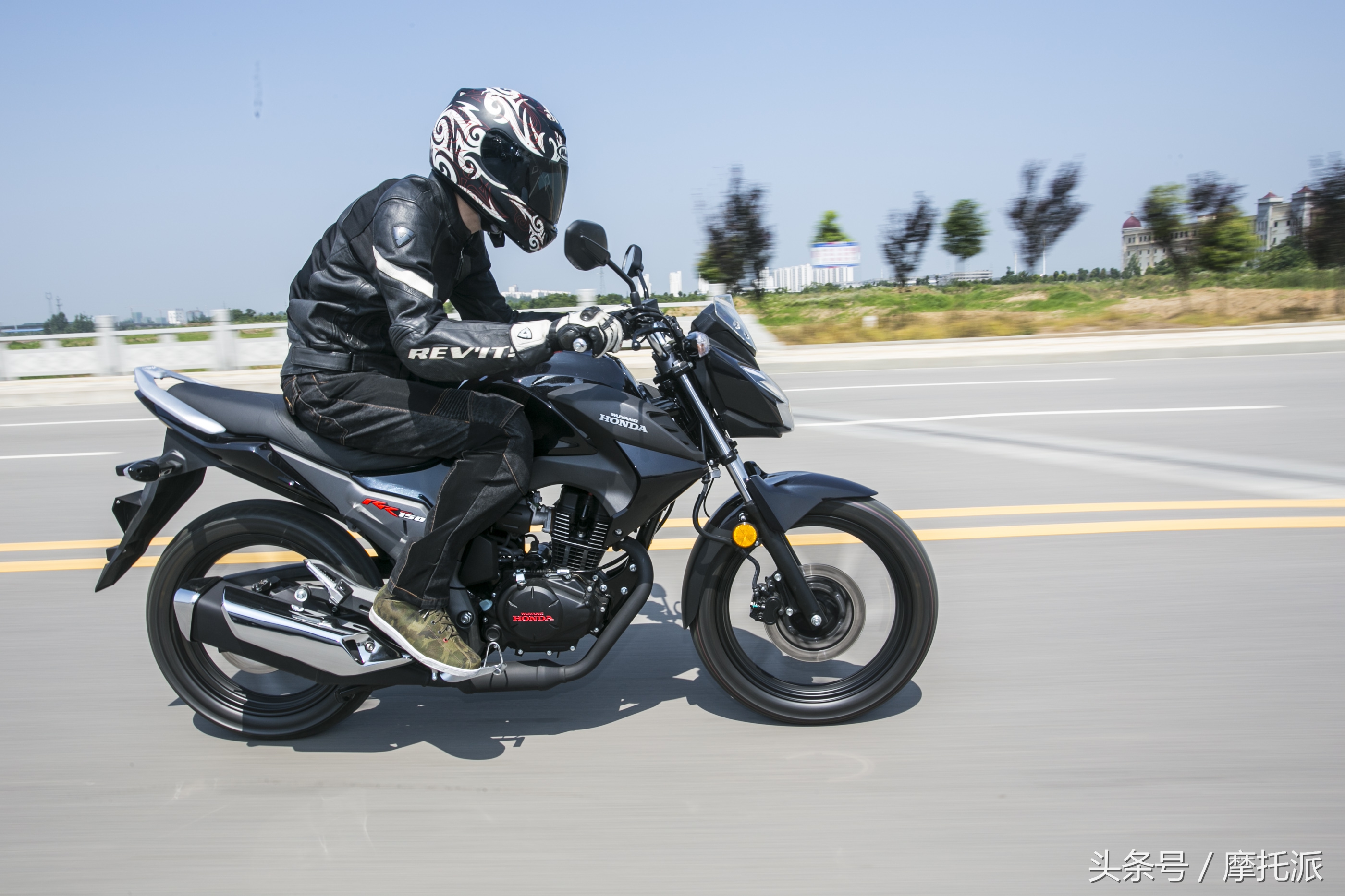 可玩度不错,到手价12800元,国四电喷幻影150动态测评