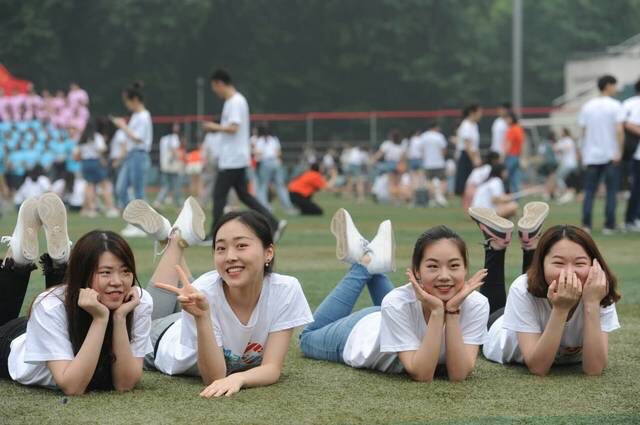 相同一所大学的一本和二本有什么区别，毕业证书会有什么不同？