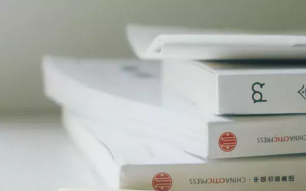 短句丨今天吵，明天笑，近了烦，远了想