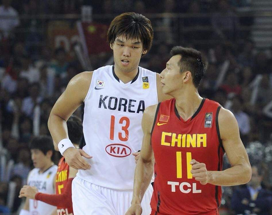 韩国有哪些nba球员(NBA第一位韩国球员！身高2米21，只打了46场就退役，还记得他吗？)