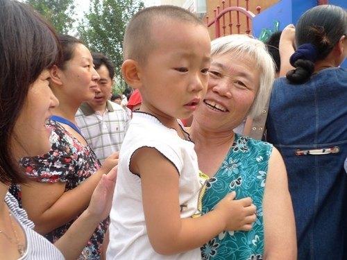 看完这些幼儿园老师的心声，你还为工作忙而最后一个去接孩子吗？