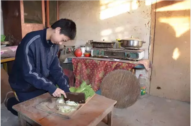 寒门走出的高考状元：庞众望，受过的苦难也是光