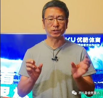 为什么不能转播世界杯(国足为啥进不了世界杯？白岩松金句揭真相，比日本差距岂止30年)