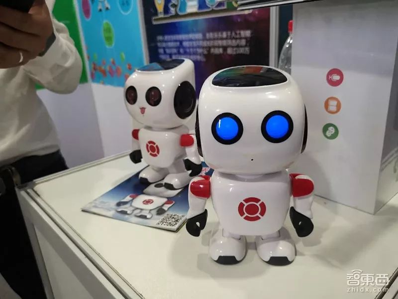 儿童AI硬件江湖崛起！连微商都坐不住了