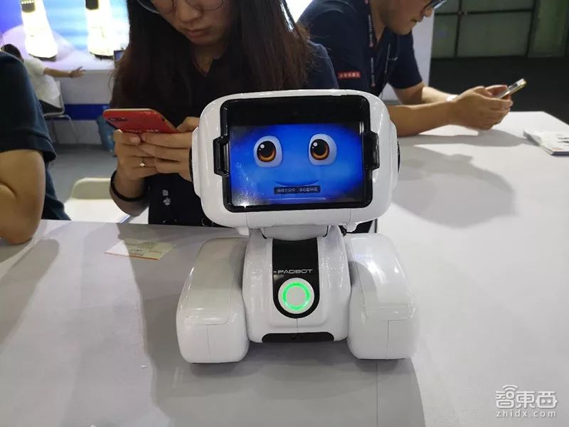 儿童AI硬件江湖崛起！连微商都坐不住了