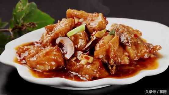 红烧鲢鱼这样做才好吃，鲜嫩入味又下饭
