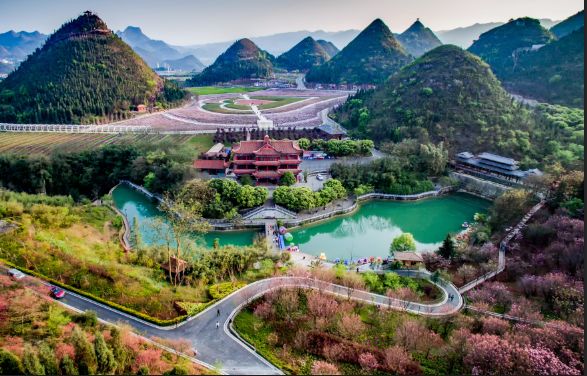 地址:黔西南兴义市南面5公里处-万峰林北面-贵州醇酒厂厂区内交通指南