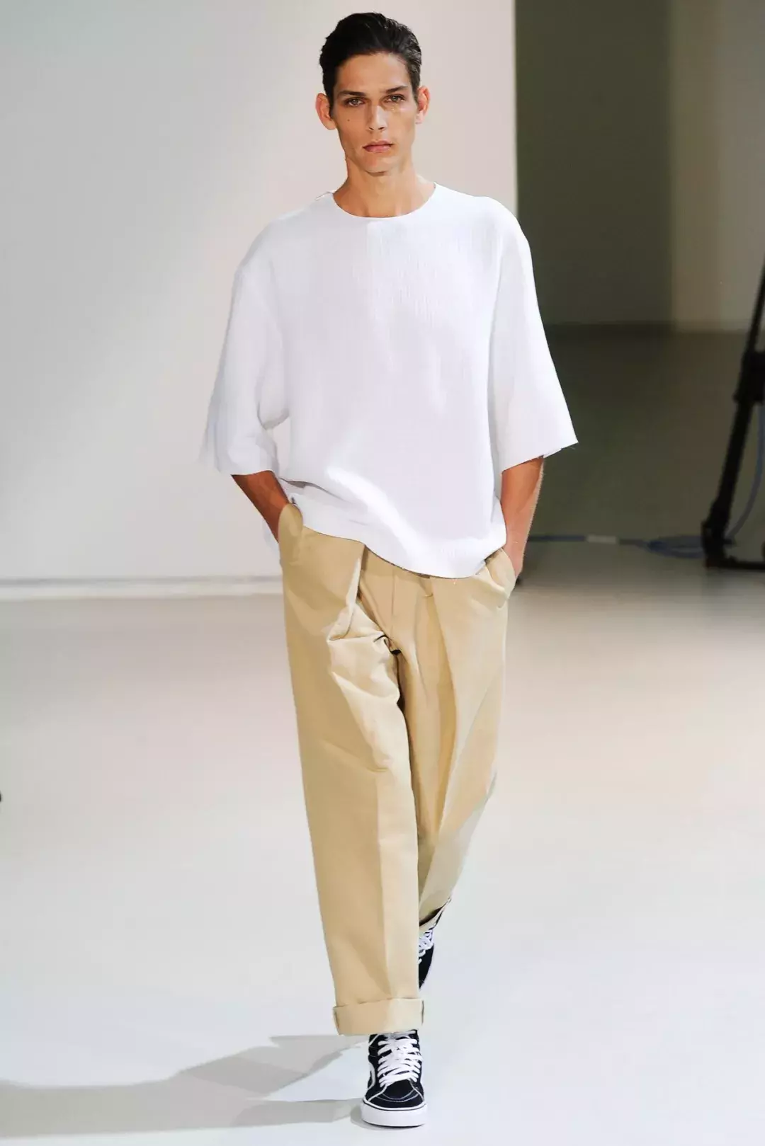 人人都在穿的 Oversize 风格，怎么穿出不一样的高级感来？