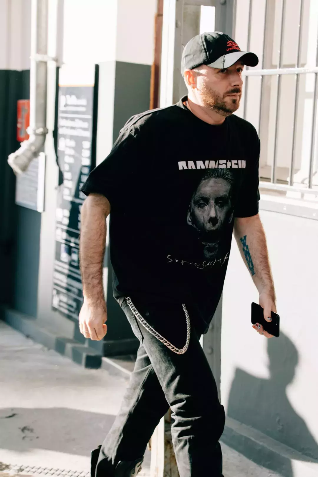 人人都在穿的 Oversize 风格，怎么穿出不一样的高级感来？