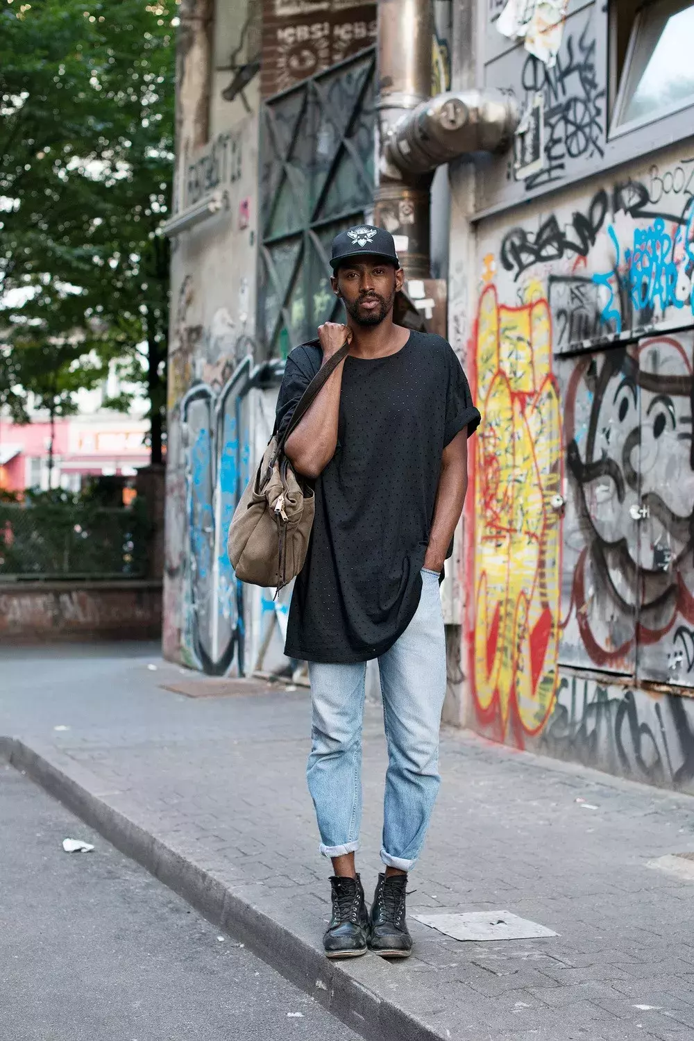 人人都在穿的 Oversize 风格，怎么穿出不一样的高级感来？