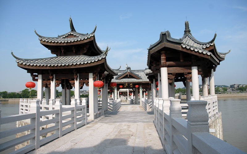 备注:潮州古城旅游景点相对集中,只需沿着先游韩文公祠然后走到对面