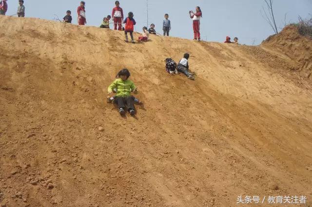 一所鼓舞人心的郑州森林学校，真人打地鼠、山坡滑梯、轮胎攀岩！