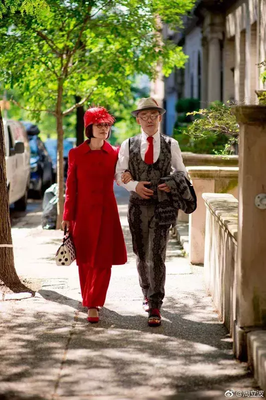 律师起诉周立波侮辱诽谤，要求惩罚赔偿1000万美元，公开道歉！