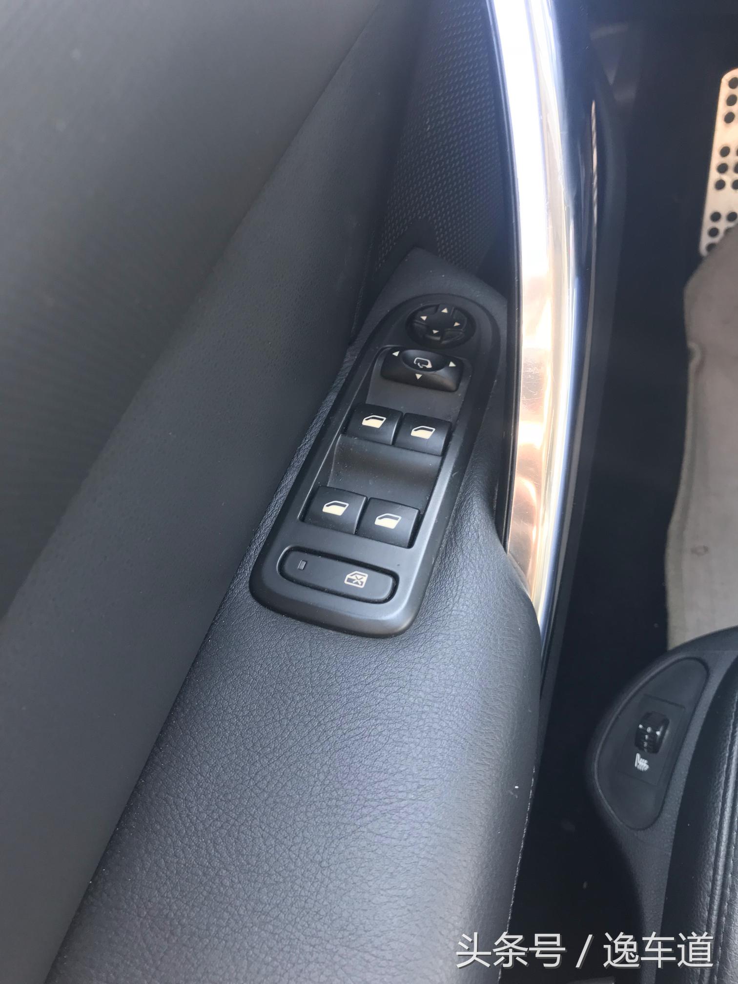 谁说平民没钱就不能买敞篷跑车，他只花了十三万就圆了跑车敞篷梦