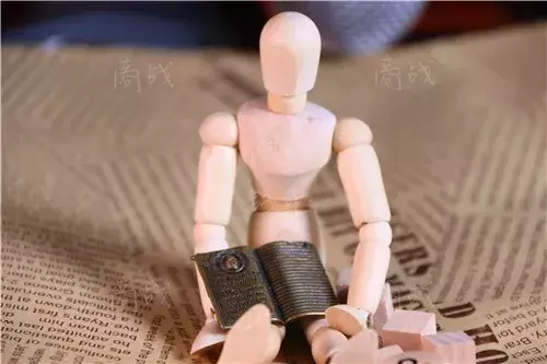 白手起家,他把一间杂货铺变成超级零售帝国,成为全球首富!