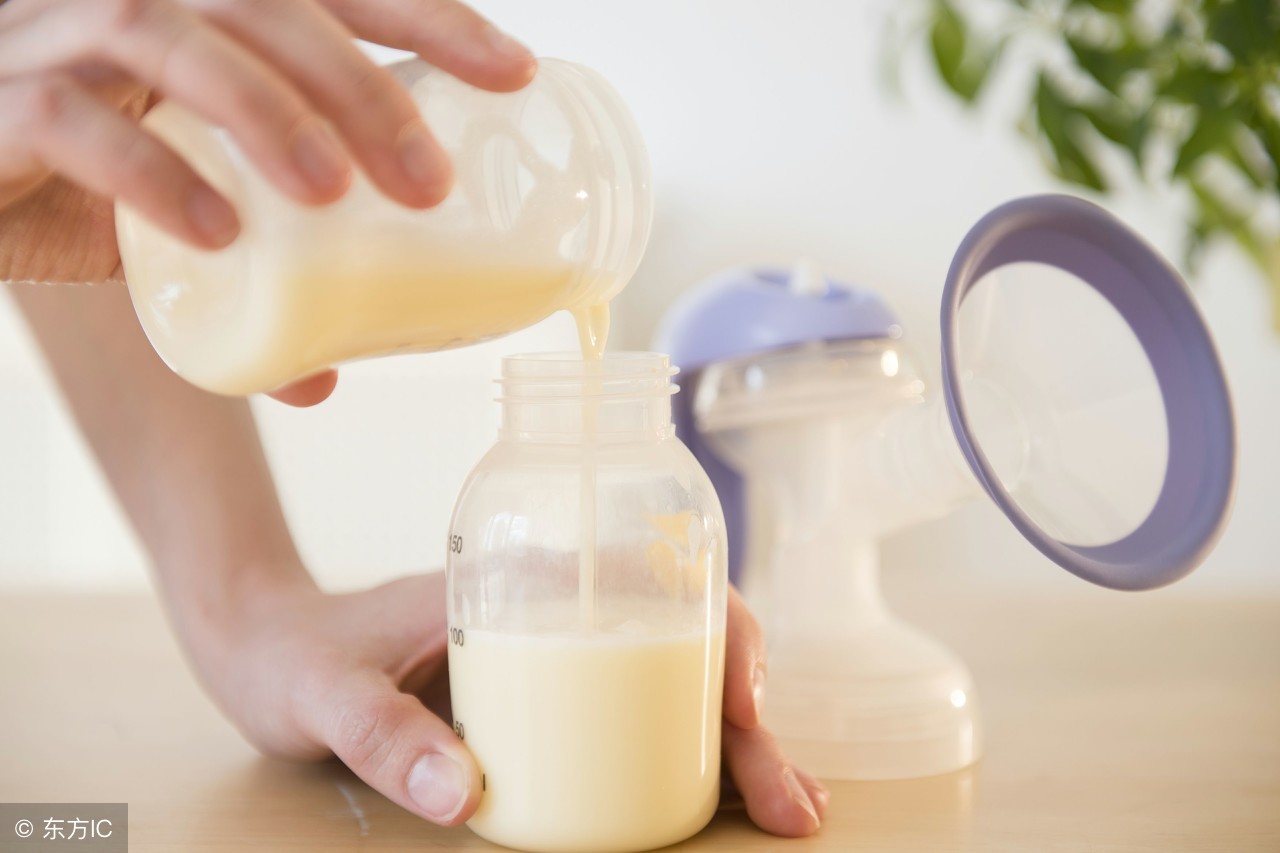哺乳期间,需掌握正确的喂奶方式,以免乳头出血情况的发生
