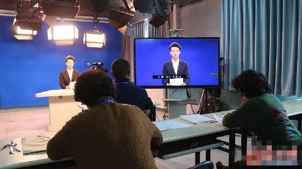 什么样的播音主持艺考培训最划算？99%的考生都想错了