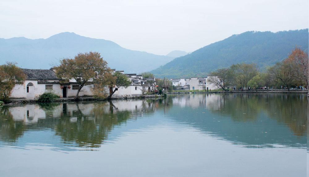 山重水复疑无路的作者是谁(陆游这两句古诗流传甚广：山重水复疑无路，柳暗花明又一村)