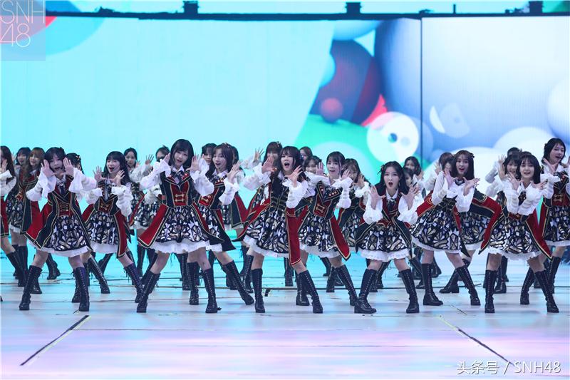 snh48的理想型世界杯(SNH48 GROUP第五届偶像年度人气总决选收官 李艺彤斩获第一)