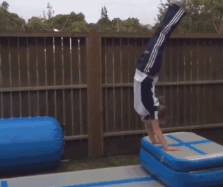 43岁澳洲糙汉老爸这次为女儿豁出去了，现实反差太太太太太萌了！