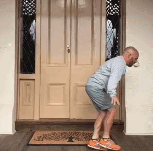 43岁澳洲糙汉老爸这次为女儿豁出去了，现实反差太太太太太萌了！