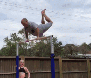 43岁澳洲糙汉老爸这次为女儿豁出去了，现实反差太太太太太萌了！