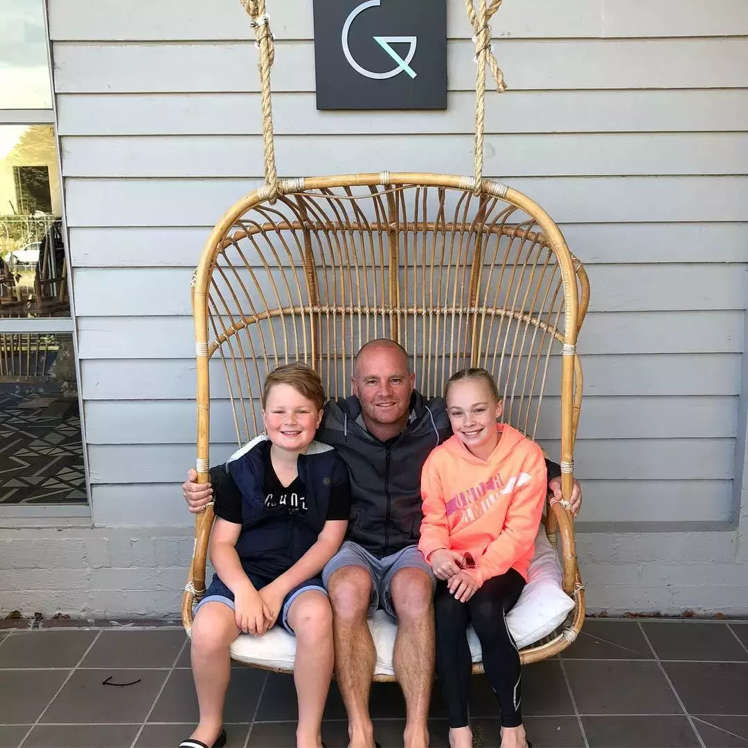 43岁澳洲糙汉老爸这次为女儿豁出去了，现实反差太太太太太萌了！