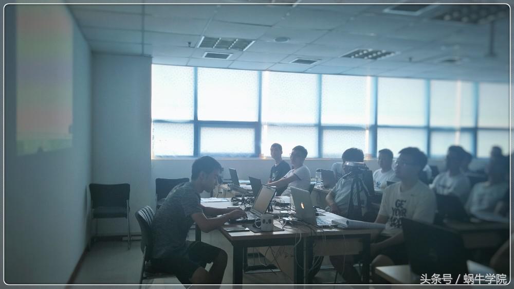 蜗牛学院西安校区再开新班，这次我们坐满了整个教室~