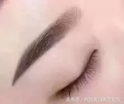 来欣赏一下万元级别定制的半永久眉毛!