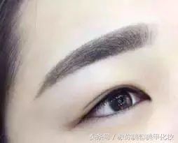 来欣赏一下万元级别定制的半永久眉毛!