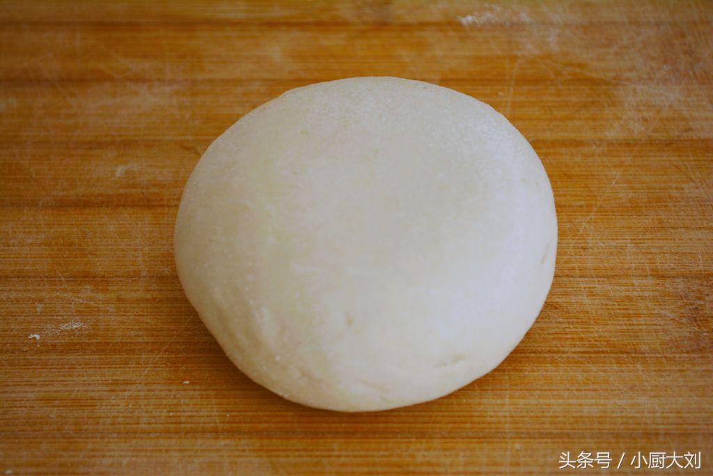饺子皮怎么做才能又软又筋道？卖了30年饺子的阿婆告诉你窍门-第7张图片