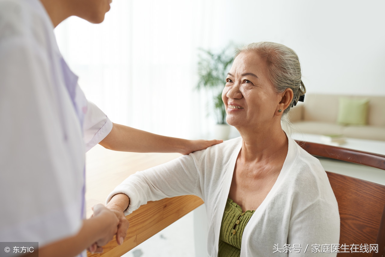 手上长老年斑怎么去除？年轻女性也会有的皮肤问题