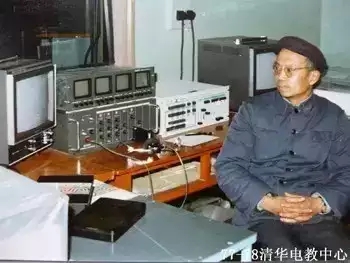 六旬教授在美教书三年携20万毅然回国，辞世前捐1500万为寒门子弟