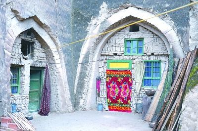 六旬教授在美教书三年携20万毅然回国，辞世前捐1500万为寒门子弟