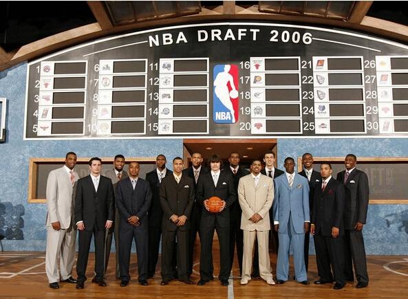 2006年NBA状元(2006年的选秀有多水？前十顺位仅2人在NBA，球星寥寥无几)