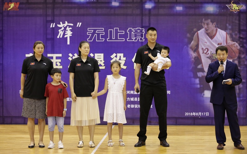 李根当年为什么不打nba(与NBA擦肩而过十五年后，如今退役的他终于说出了当年的真相)