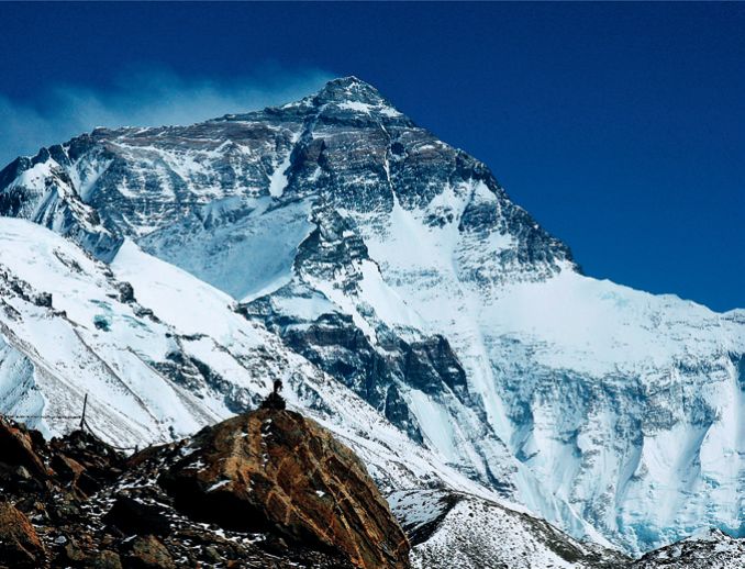 世界上最大的山峰图片