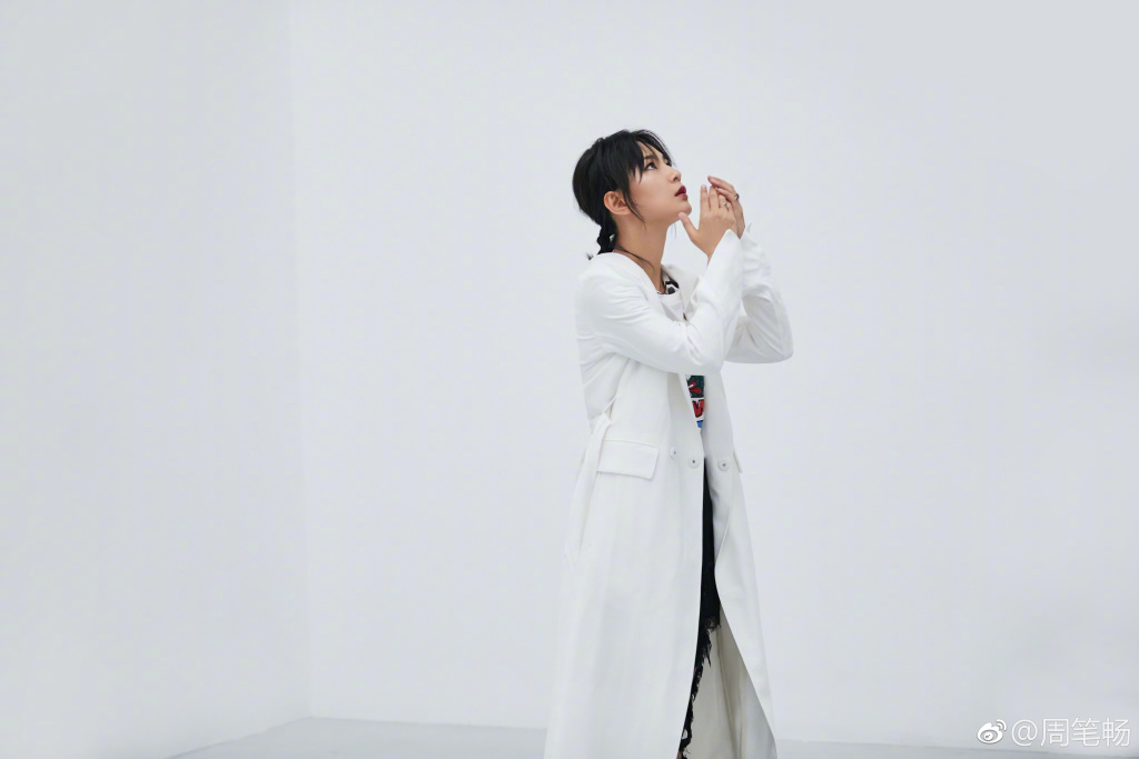 05超女情路坎坷：李宇春周筆暢至今單身，何潔張靚穎婚姻更曲折