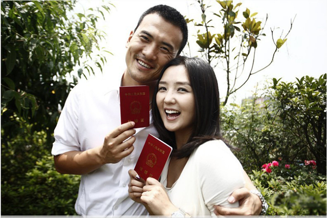 05超女情路坎坷：李宇春周筆暢至今單身，何潔張靚穎婚姻更曲折