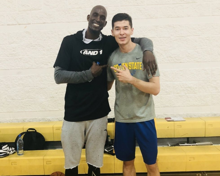 沙拉木为什么能吸引nba(阿不都沙拉木成男篮夺冠头号功臣，两大关键能力注定被NBA青睐)