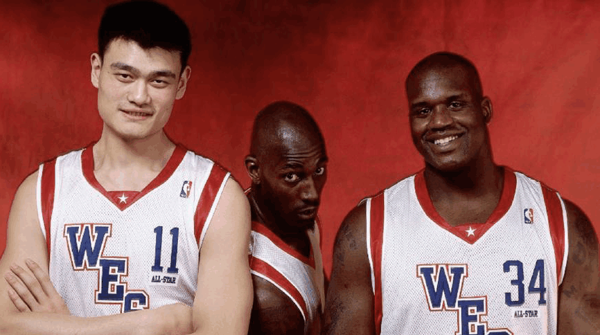 为什么nba的篮筐看着高(为何NBA的篮筐高度是3米05？姚明的回答证明，为啥他能立足NBA！)