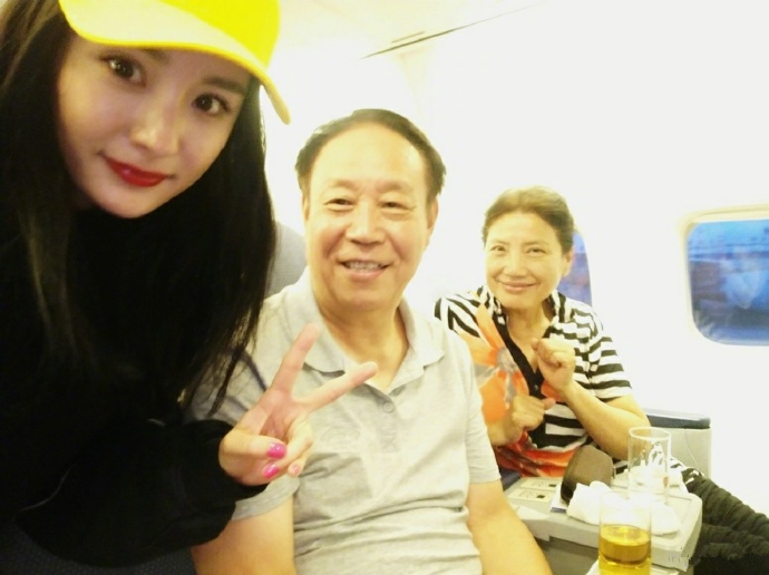 这位老师是娱乐圈的扫地僧，唐国强、杨幂、朱一龙都是她弟子